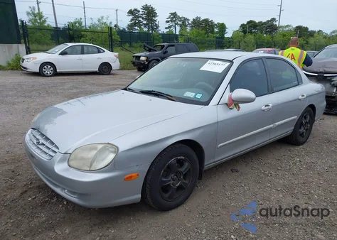 2001 Hyundai Sonata z USA, uszkodzony, nr VIN KMHWF25S21A379802